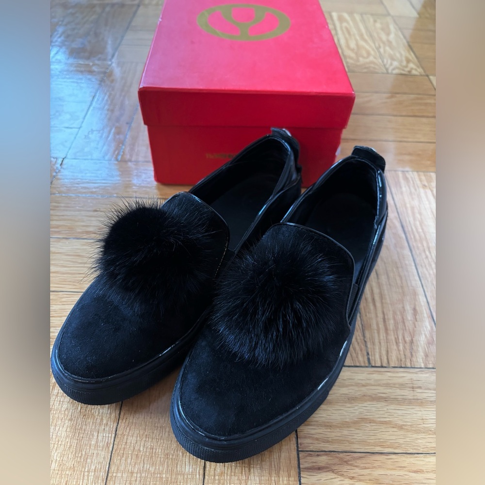 Wishbone Collection Pom Pom Slip-On Sneakers